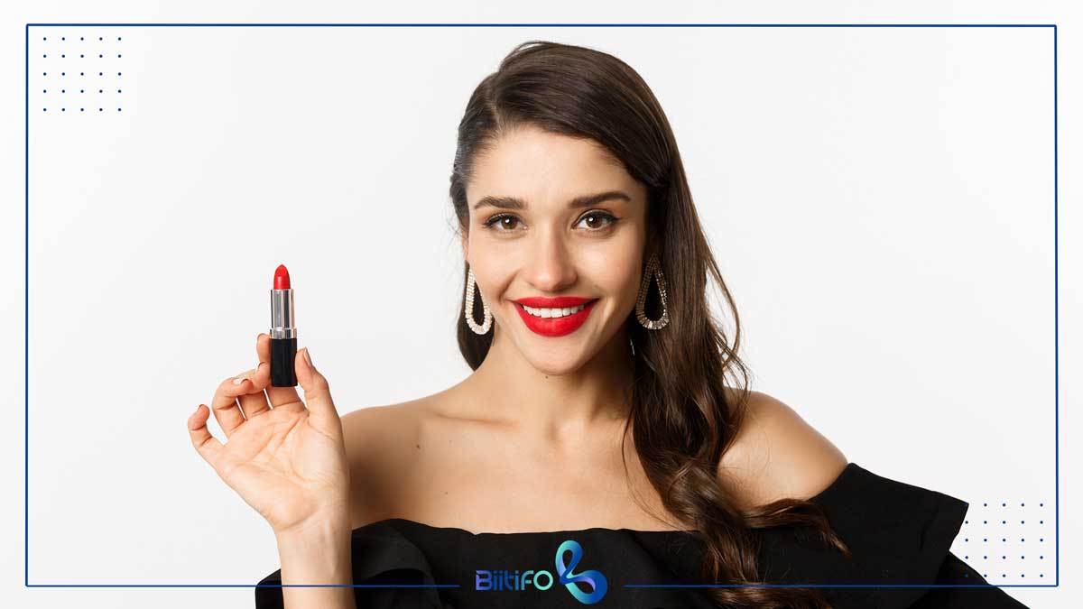 انواع میکاپ با رژ قرمز